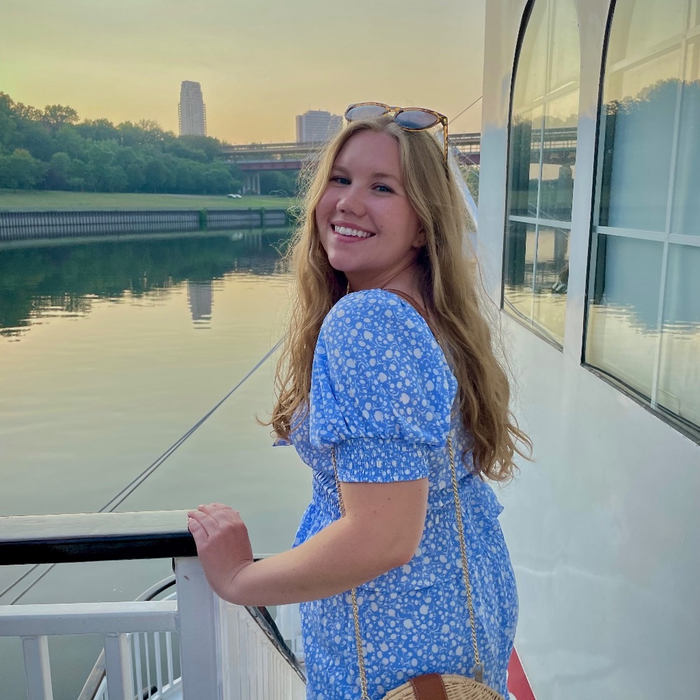 Meet your Posher, Hannah